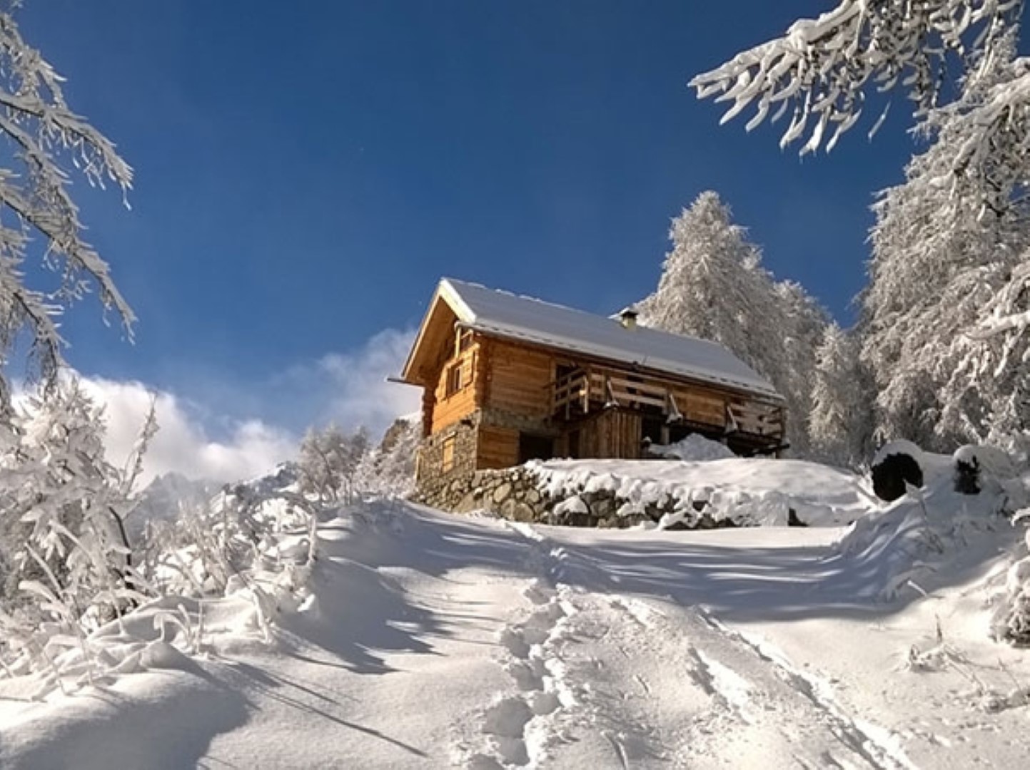 La grange dans les nuages