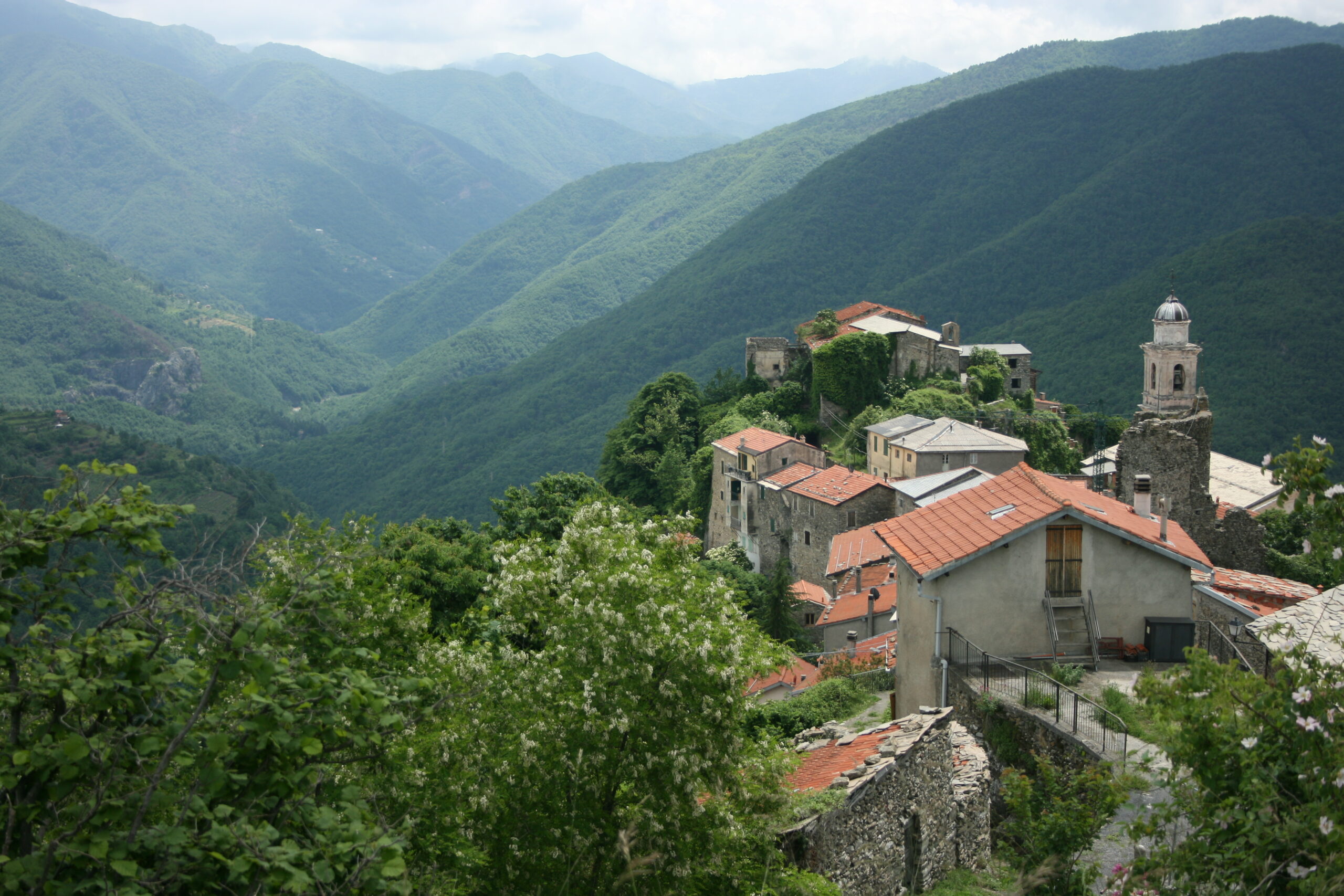 Villages médiévaux des Alpes Ligures
